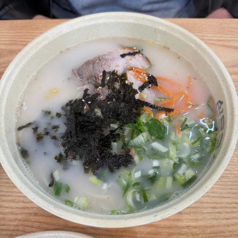 고기국수의 클로즈업 사진