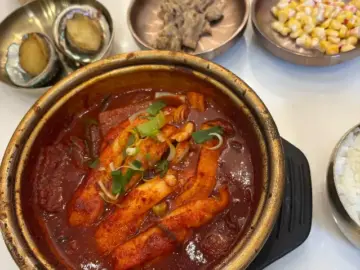 ‘놀면 뭐하니’도 반한, 제주 바른갈치에서 맛본 황홀한 갈치조림의 향연: 제주 맛집 순례기