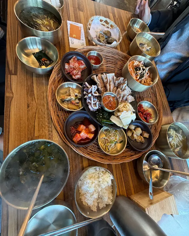 전복죽 한상 차림