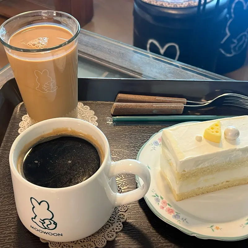 무운의 디저트와 음료