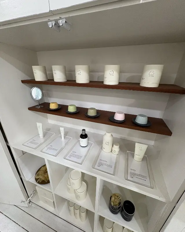 우무 매장 내부