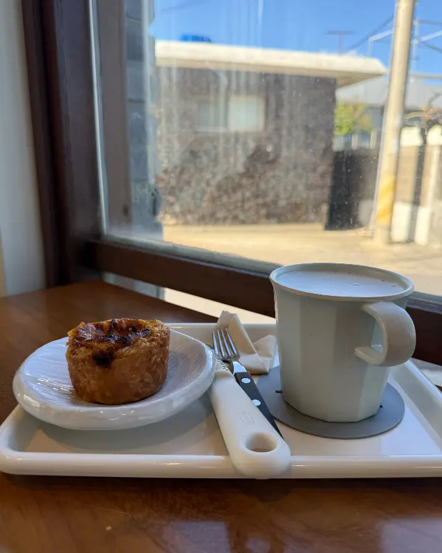 에그타르트와 라떼