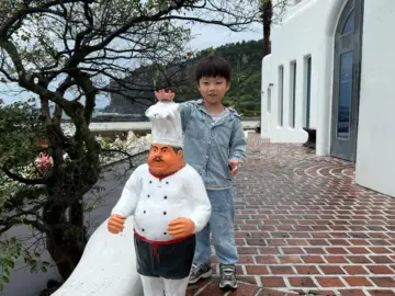 바다를 품은 화덕, 서귀포 나폴리피자에서 맛보는 인생 최고의 순간, 맛집 인정!