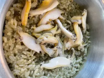 애월 해안도로 따라 만나는 보물, 제주 은혜전복에서 맛보는 감동적인 전복 맛집 기행