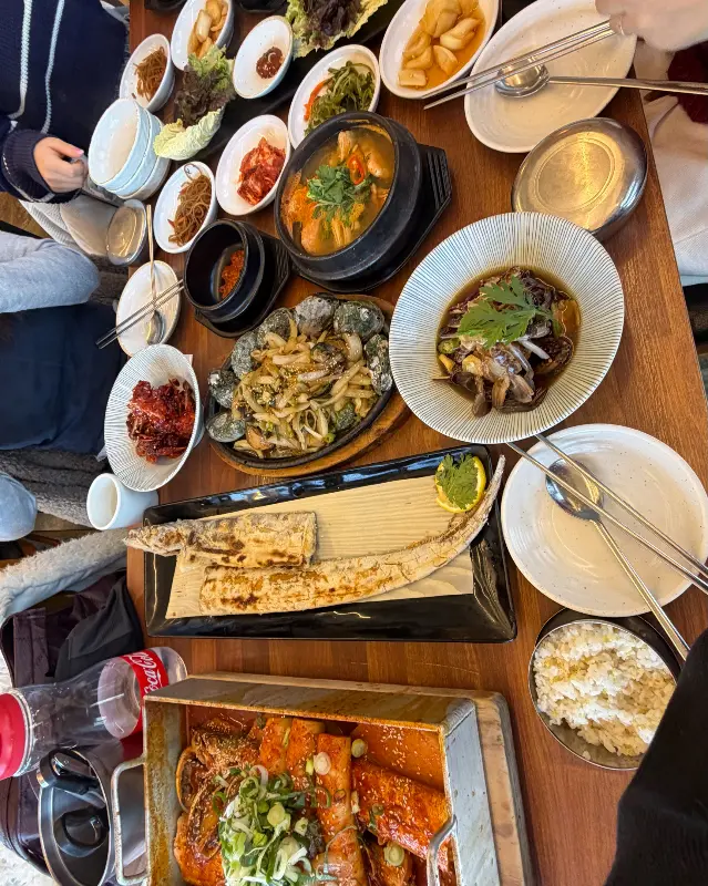 다채로운 메뉴 구성, 보기만 해도 군침이 싹!