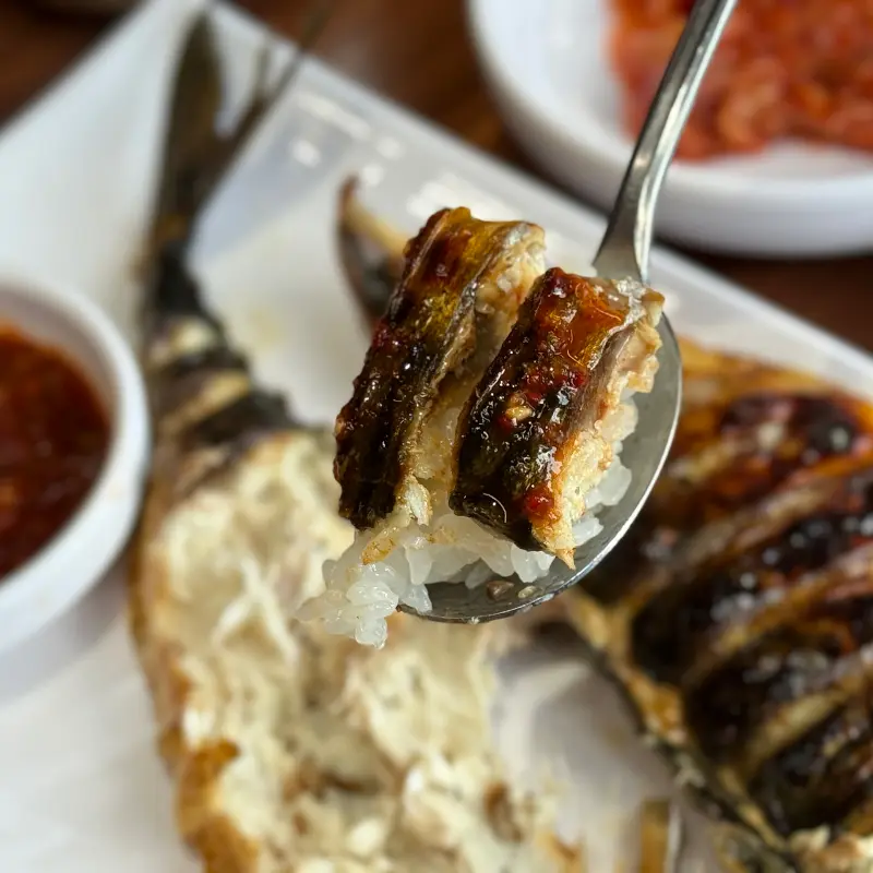 고등어구이와 밥의 환상적인 만남