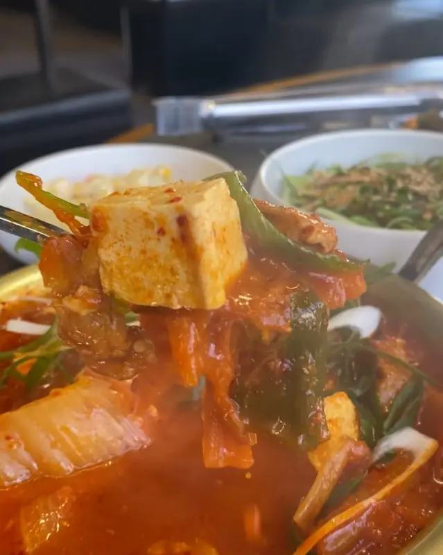 직원분이 직접 구워주는 흑돼지