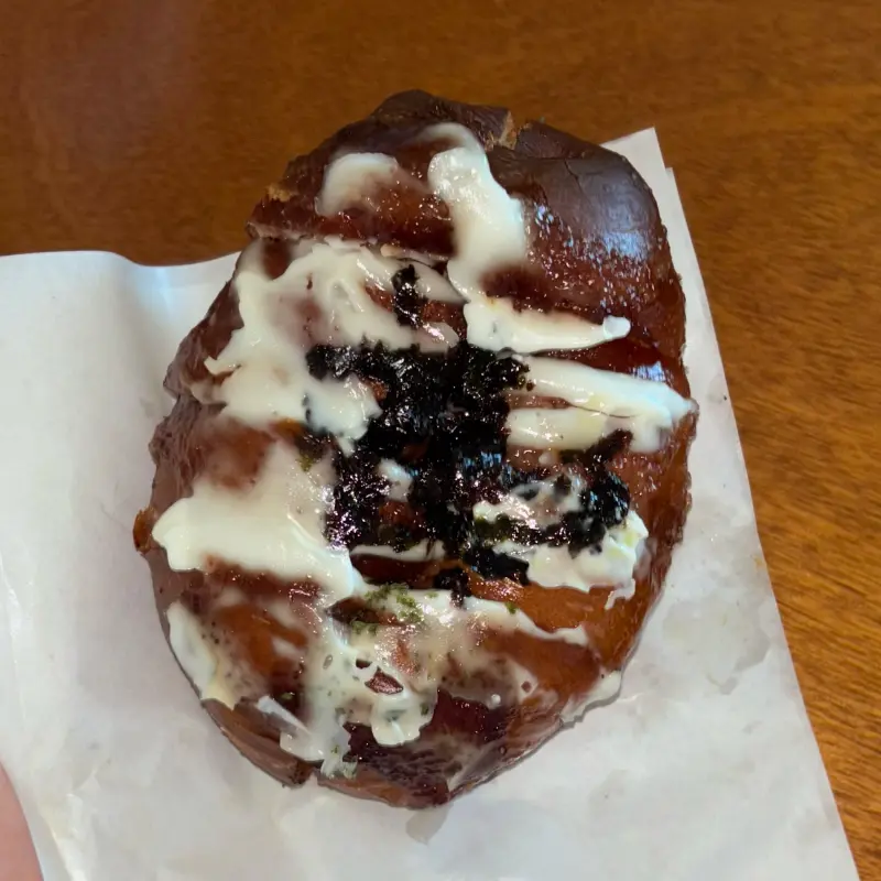 명란 소금빵의 단면