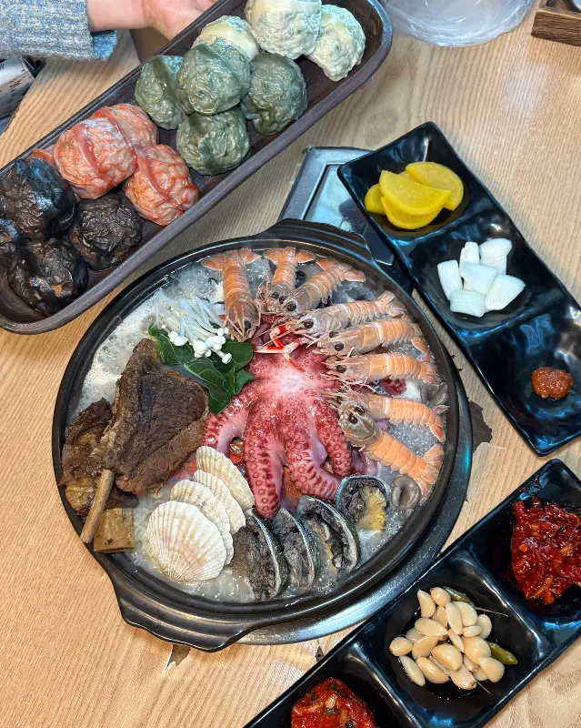소갈비해물만두전골 풀 세팅