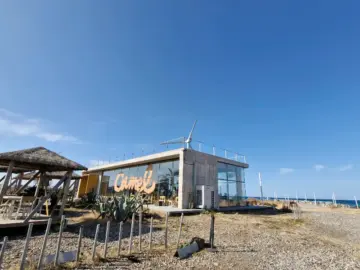 바다뷰에 커피 맛은 덤! 제주 카멜커피, 인생샷 레전드 맛집 등극!