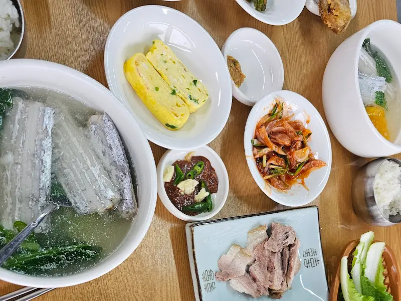 푸짐한 갈치국 정식 한 상 차림