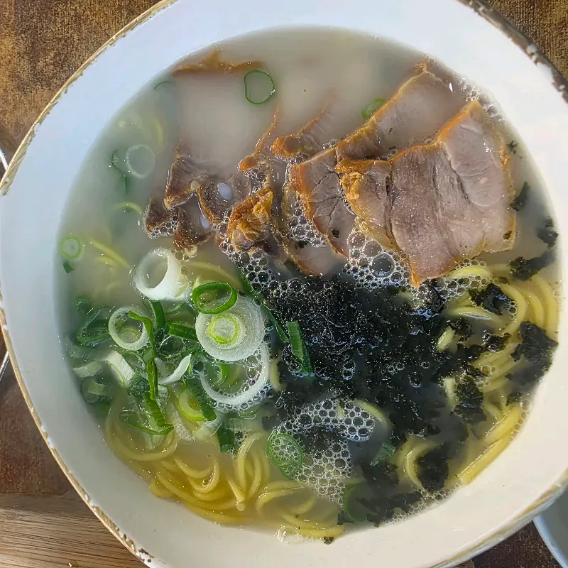 가시아방 고기국수