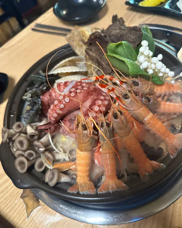 해물 만두 전골