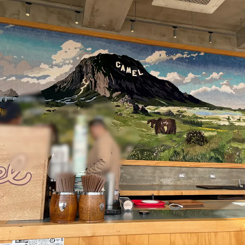 카멜커피 내부 인테리어