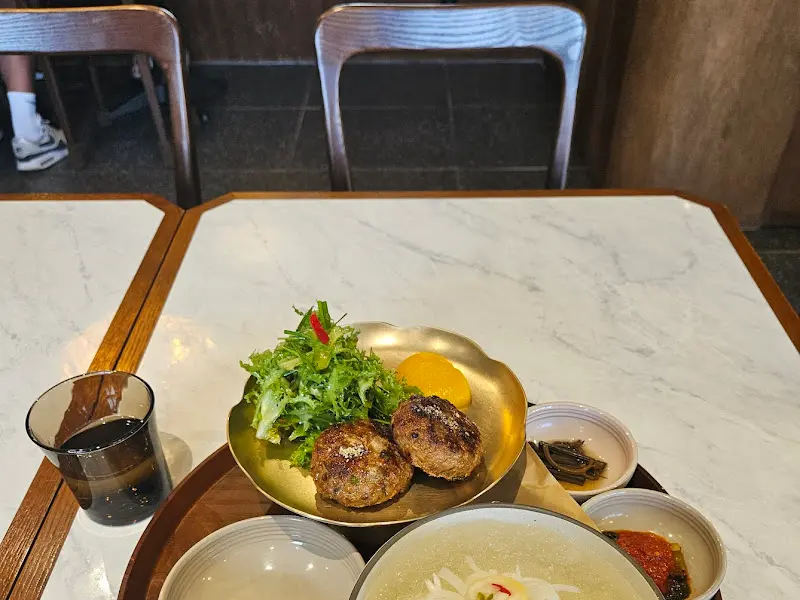 호랑이소반 한상차림