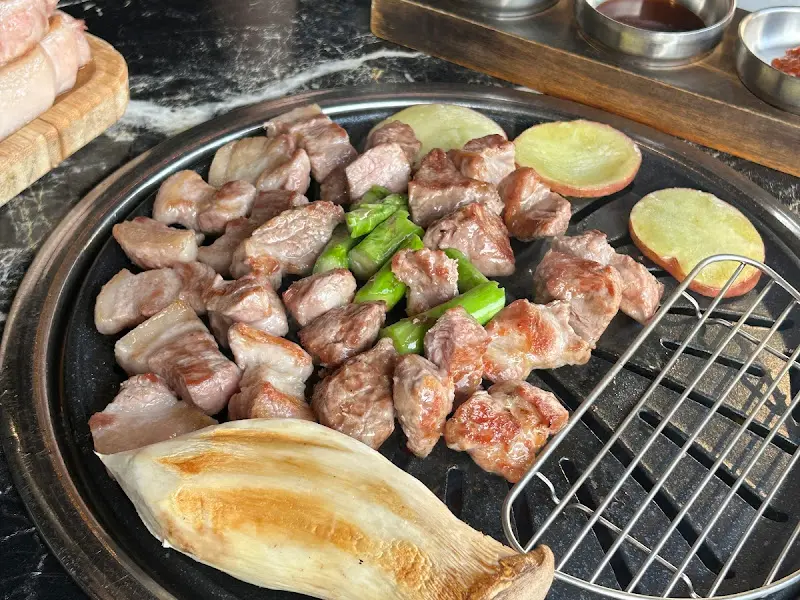 돼지고기와 버섯, 아스파라거스