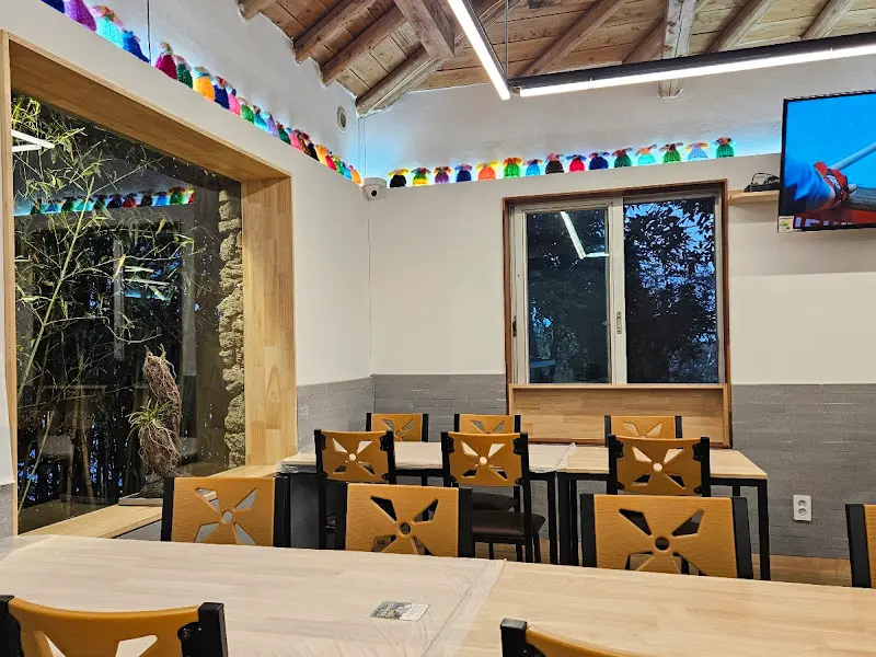 달래식당 내부 인테리어