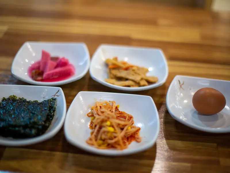 다양한 종류의 밑반찬