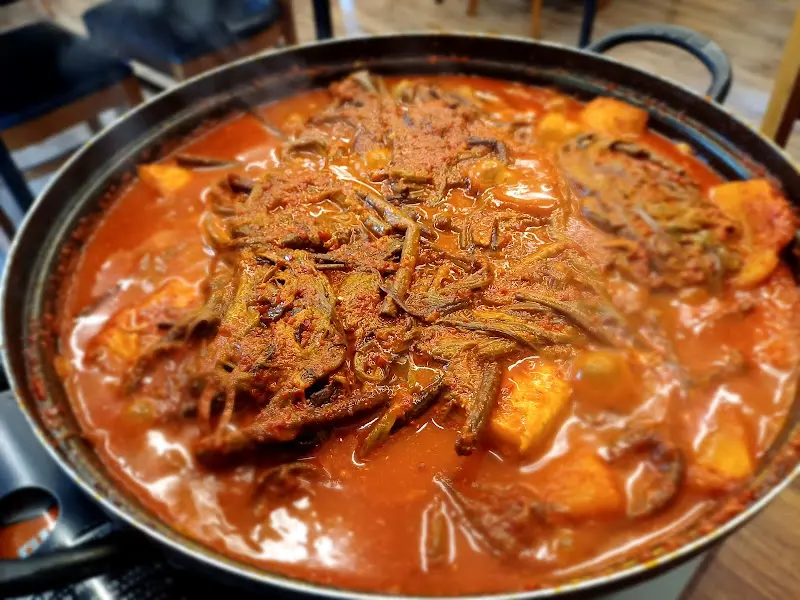 고사리가 듬뿍 들어간 갈치조림