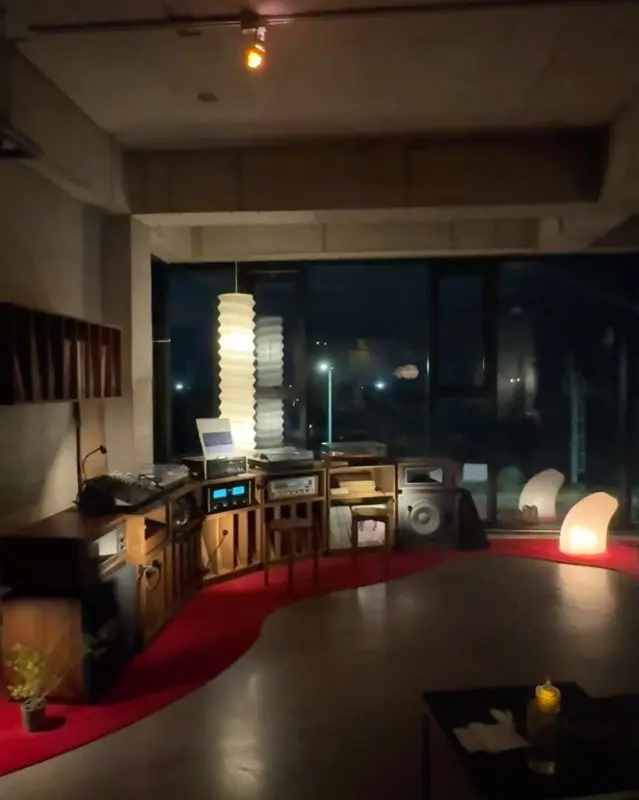 내도음악상가 내부