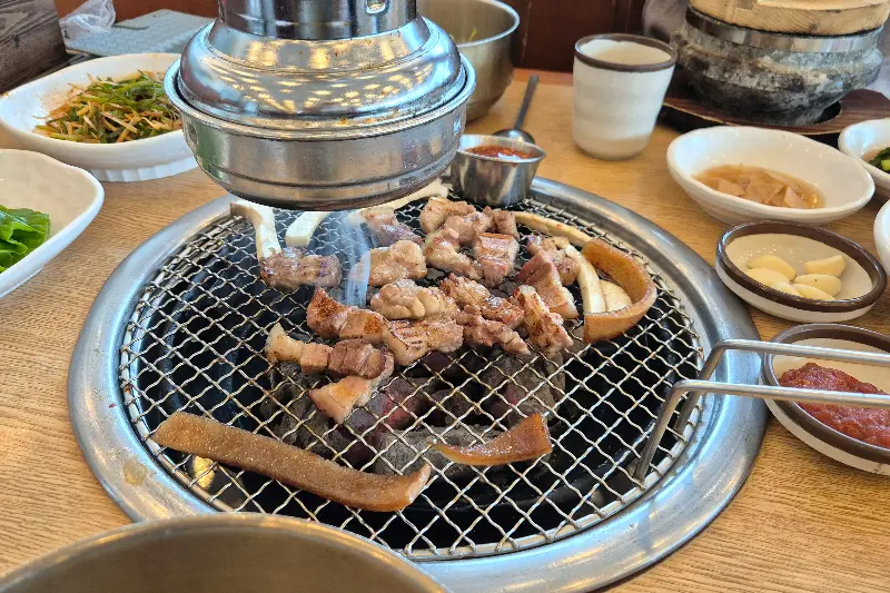 숯불 위 흑돼지