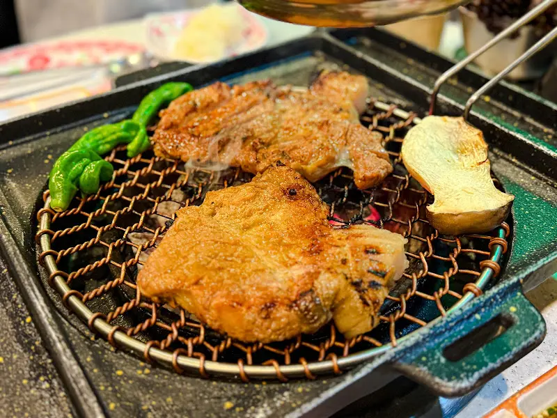 잘 익은 돼지갈비