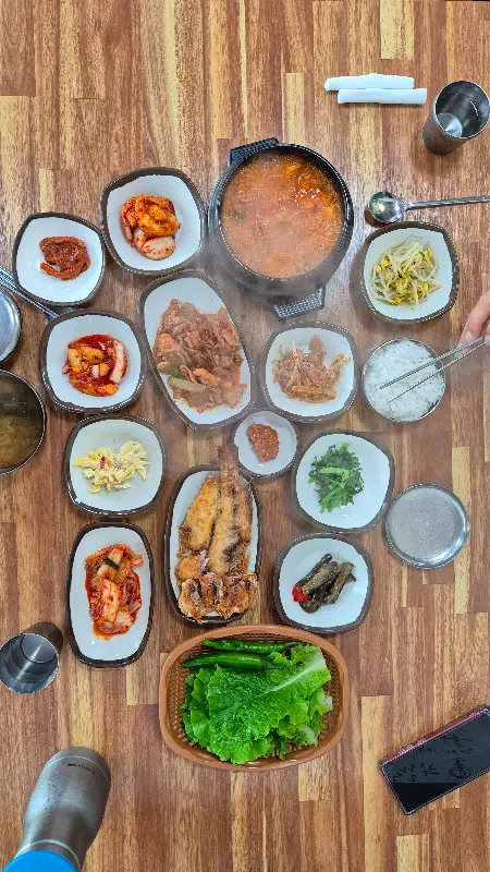 상다리 휘어지는 백반 정식