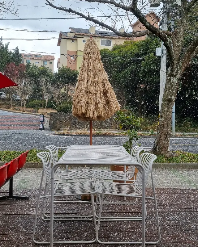 리보스코 외부 테이블