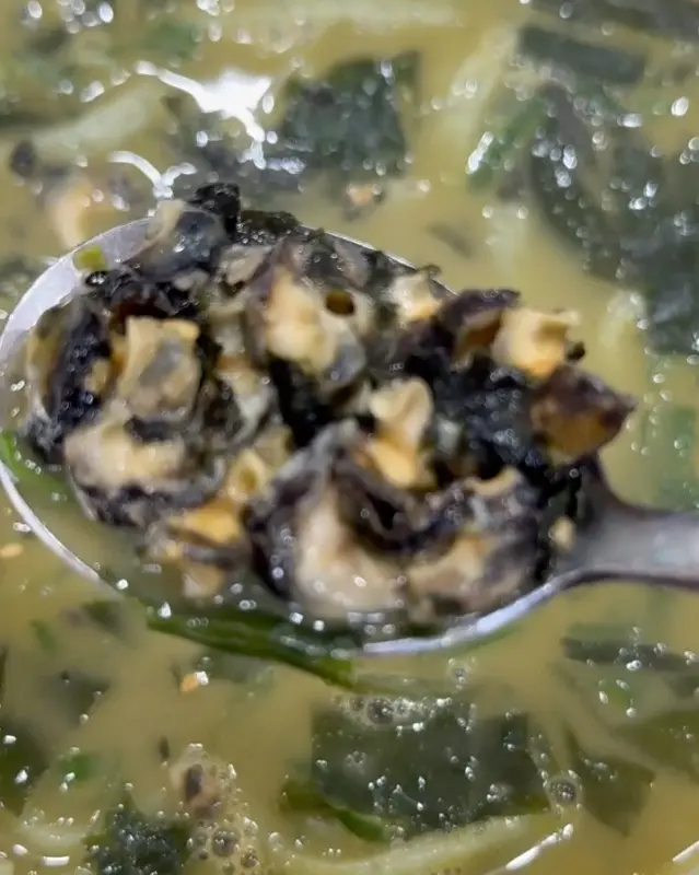 숟가락으로 떠먹는 보말