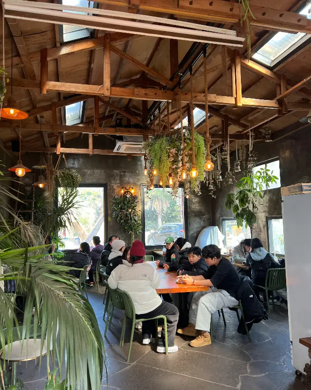 카페 내부 모습