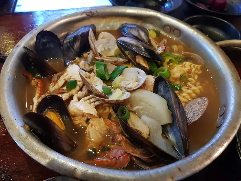 해물이 듬뿍 들어간 해물라면