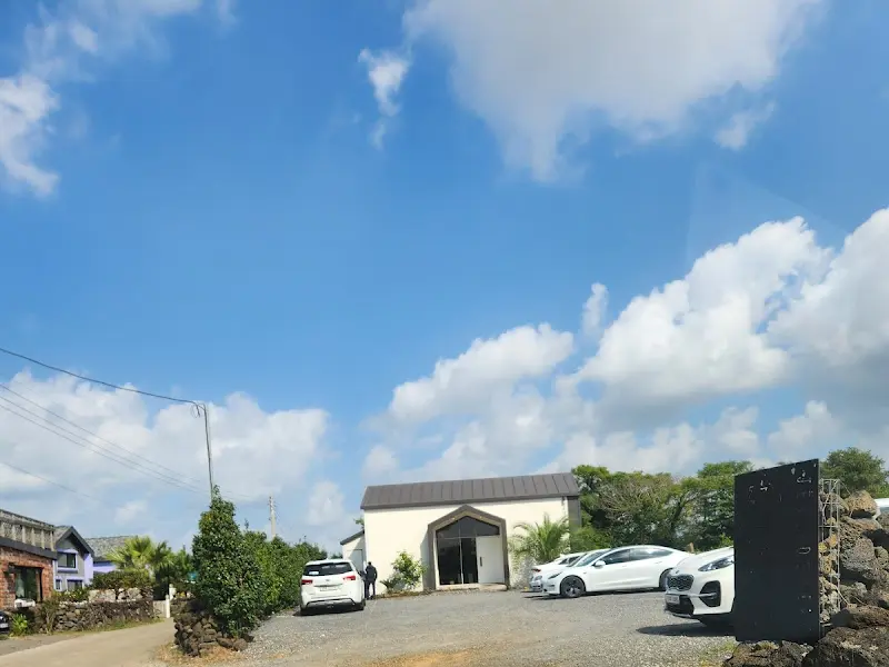 데미안 외부 전경