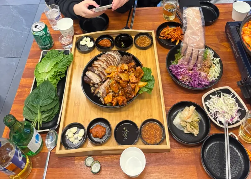 테이블 전체 샷