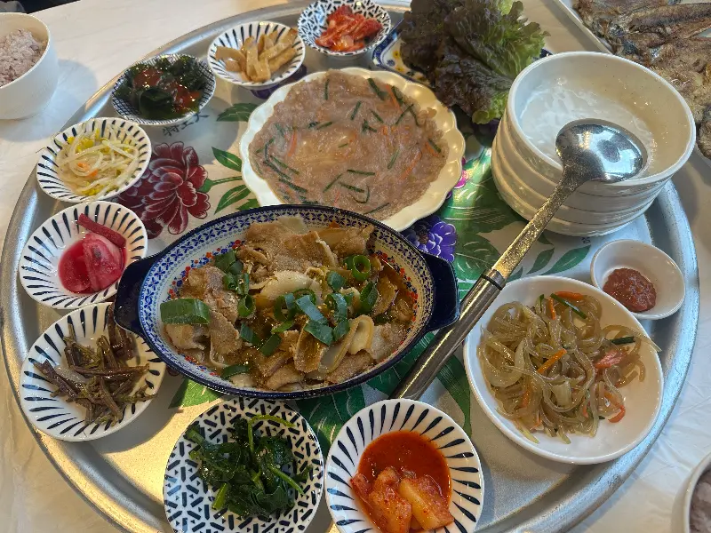 푸짐한 한상차림