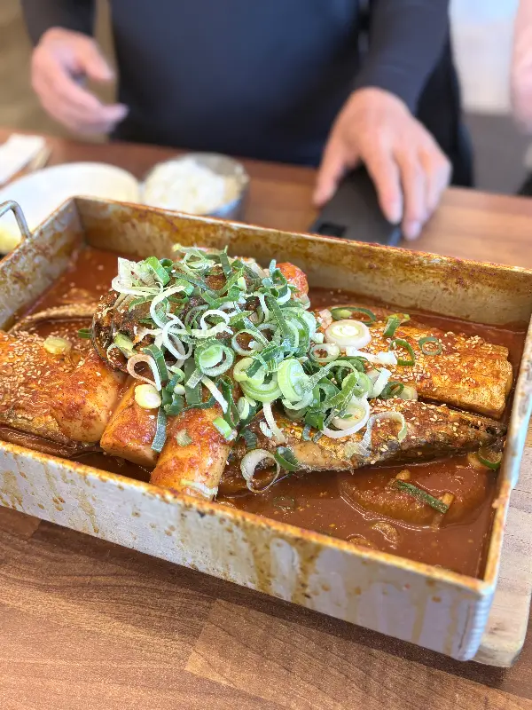 매콤하면서도 달콤한 양념이 일품인 갈치조림