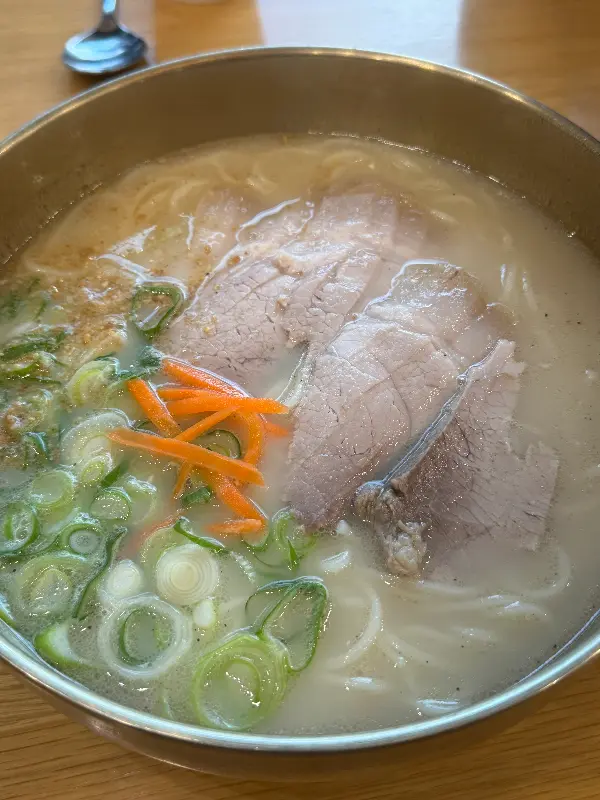 섬누들의 고기국수