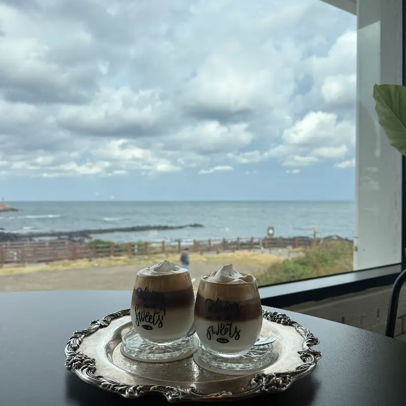 니모메 빈티지라운지 내부