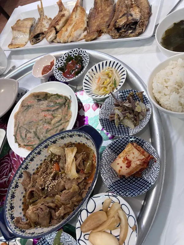 다양한 종류의 생선구이