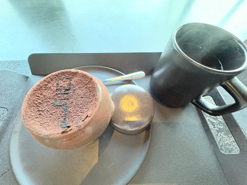 항아리 티라미수와 아메리카노