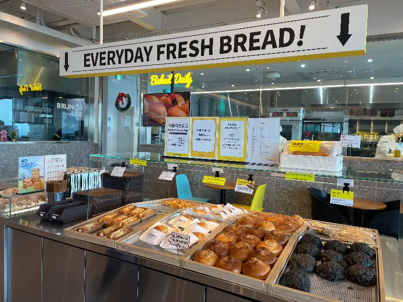 빽다방 제주사수점 베이커리 코너의 모습