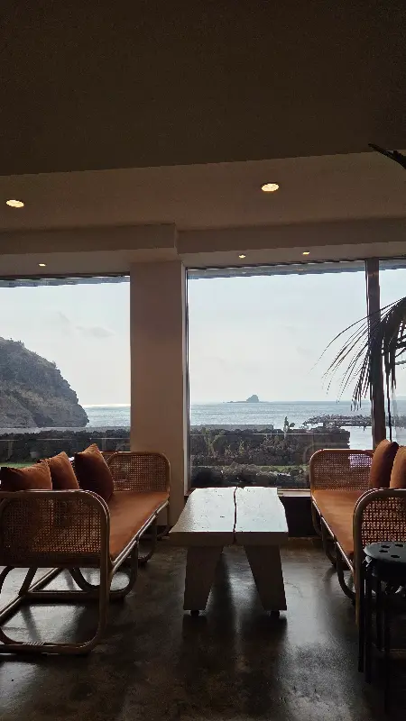 커피스케치 내부