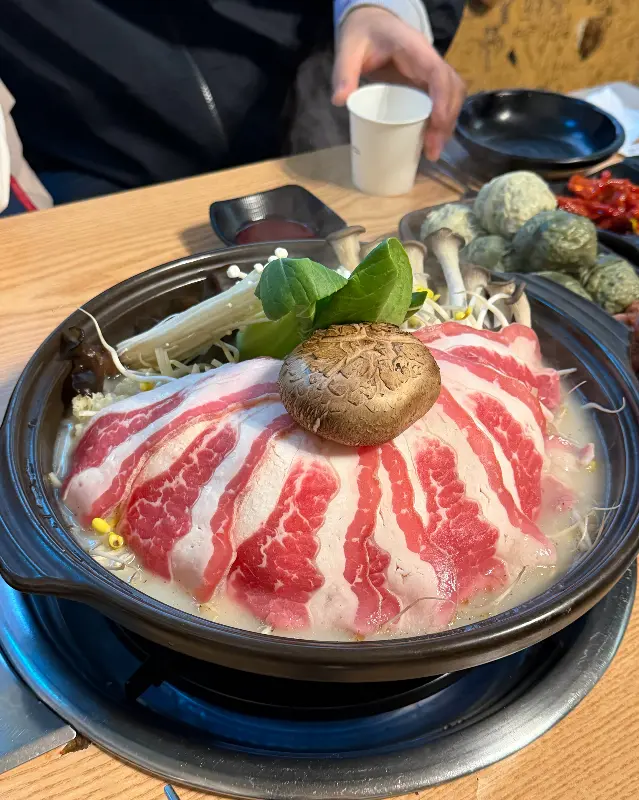 소갈비해물만두전골