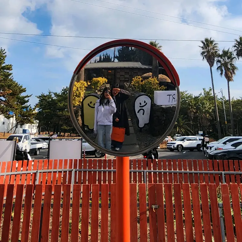 카페 외부 전경