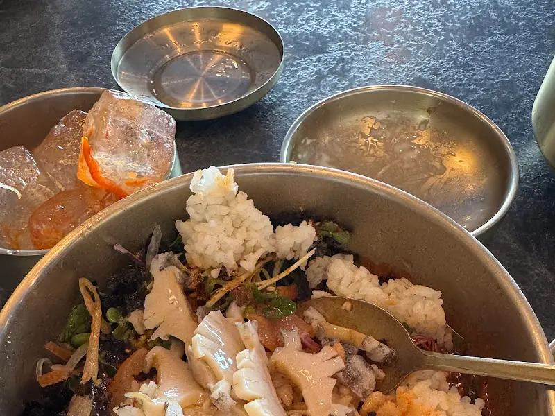 전복이 들어간 물회