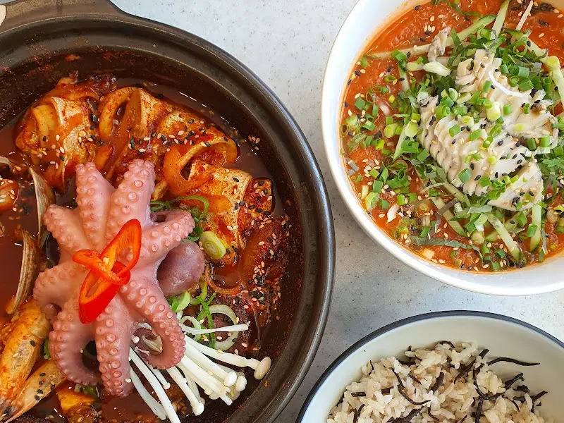 싱싱함이 살아있는 한치물회