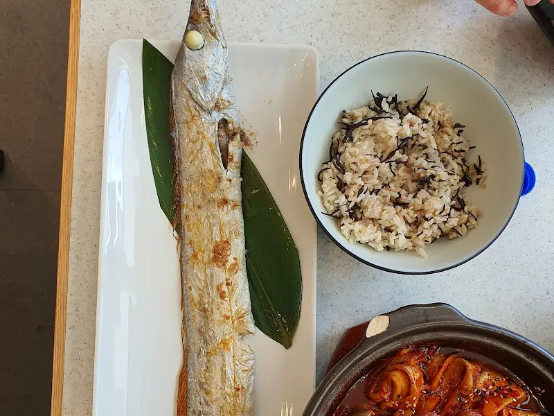 통갈치구이와 톳밥