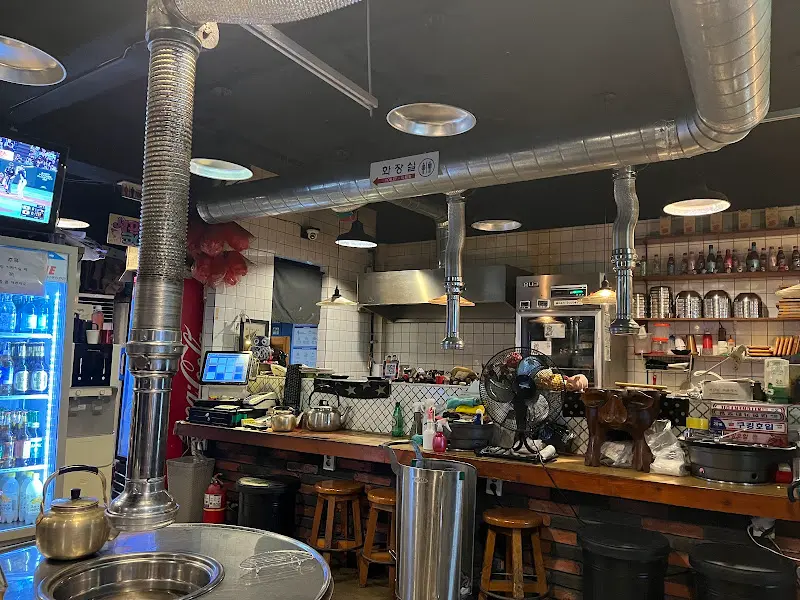 매장 내부 인테리어