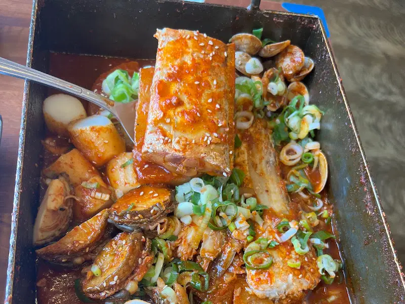 갈치조림 속 튼실한 갈치