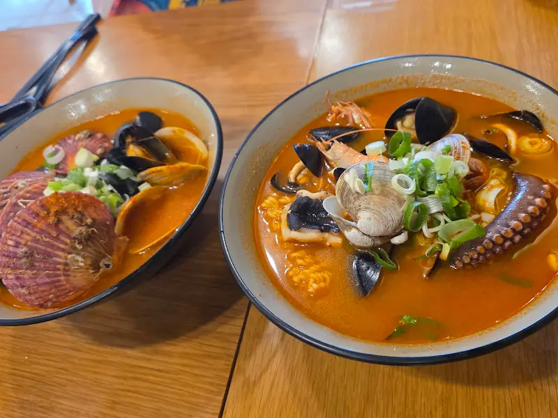 문어라면과 조개라면