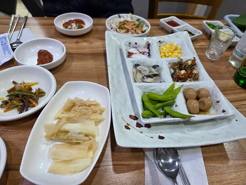 다채로운 스끼다시 한 상 차림